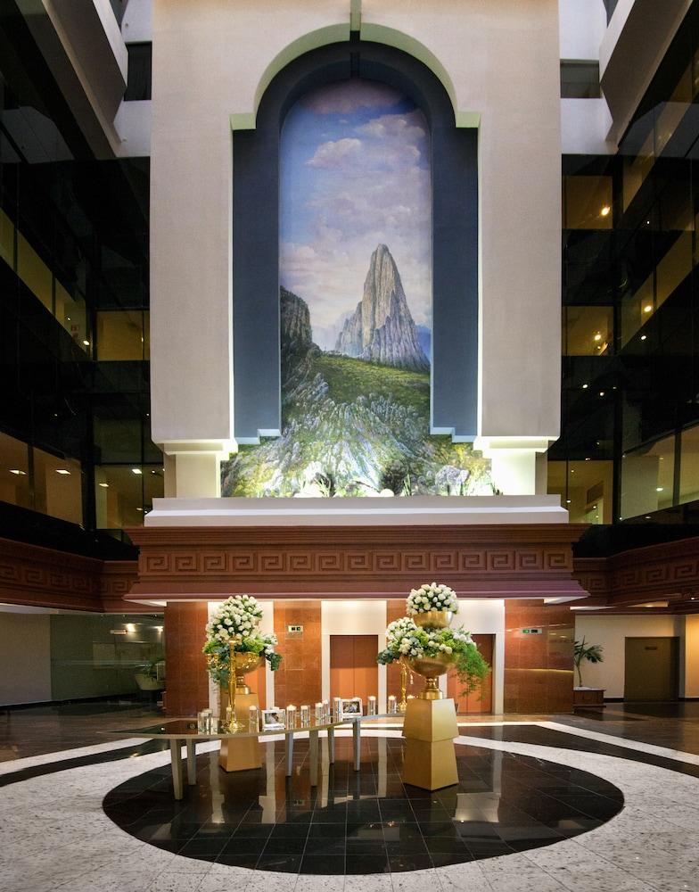 Krystal Monterrey Hotel Exterior foto