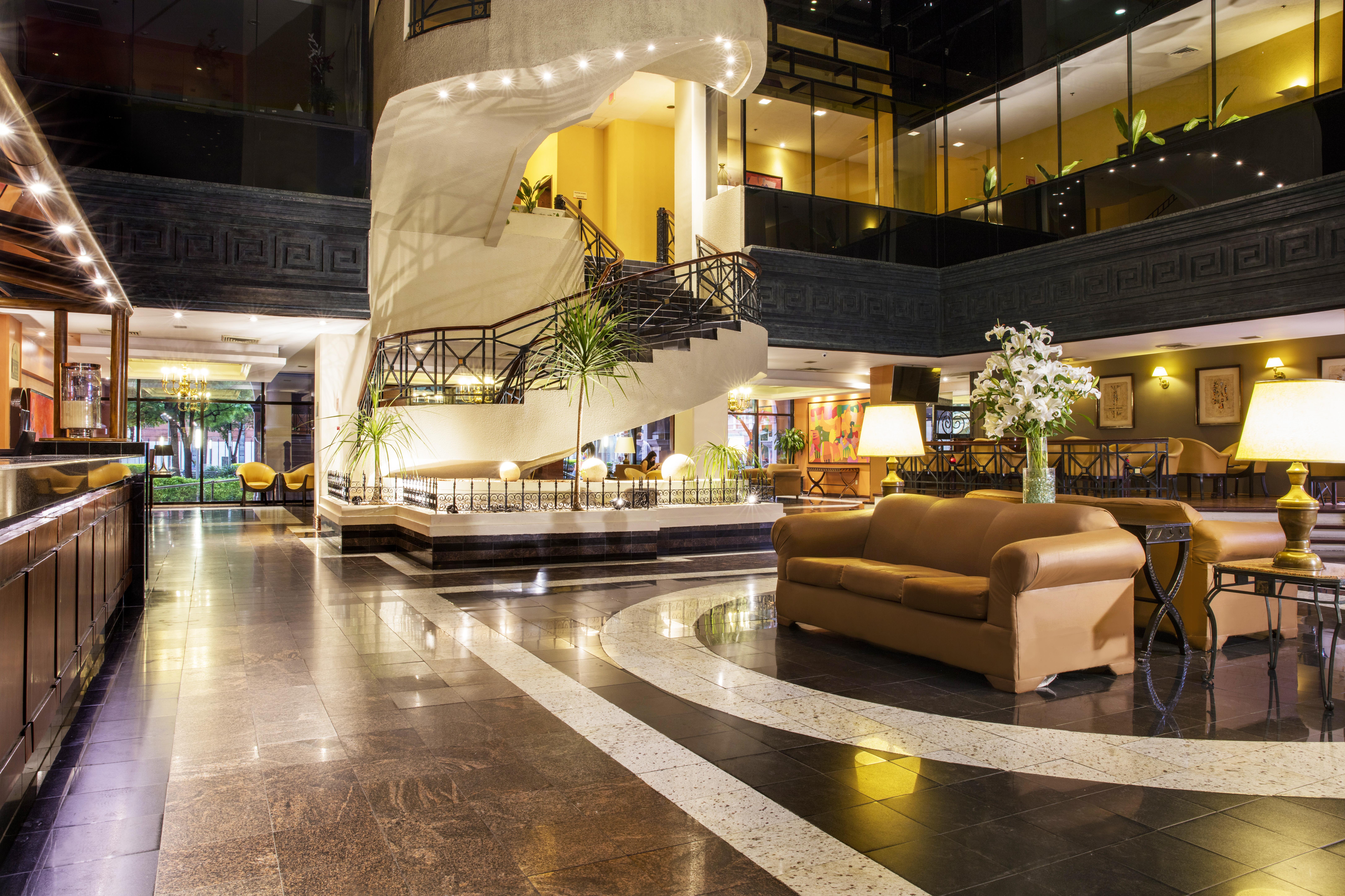 Krystal Monterrey Hotel Exterior foto