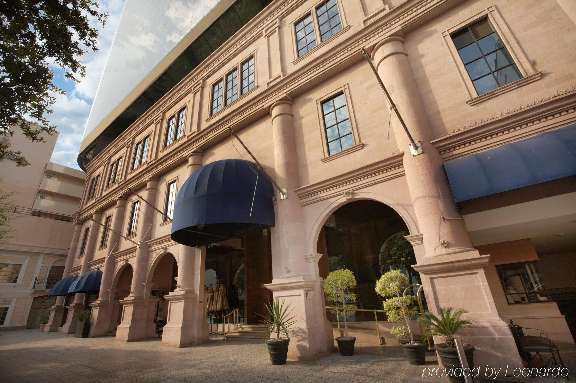 Krystal Monterrey Hotel Exterior foto